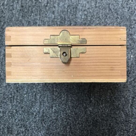 ARLO GUTHRIE THE BEST OF 1977 US WARNER BROS Wooden CD Hindged Box - Picture 8 of 9